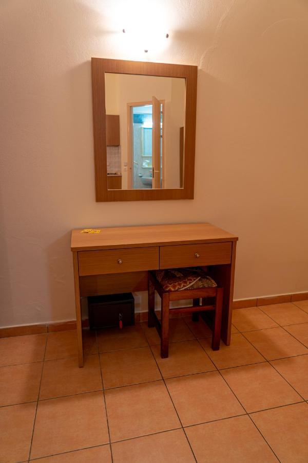 Angela Studios Pefkos Pefki Екстериор снимка